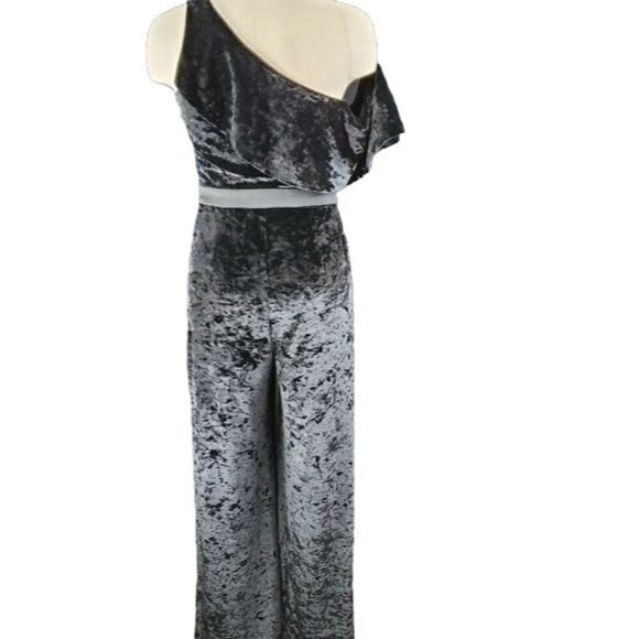 Xoxo Velour ruffle jumpsuit with pockets women's size small New - Picture 2 of 8